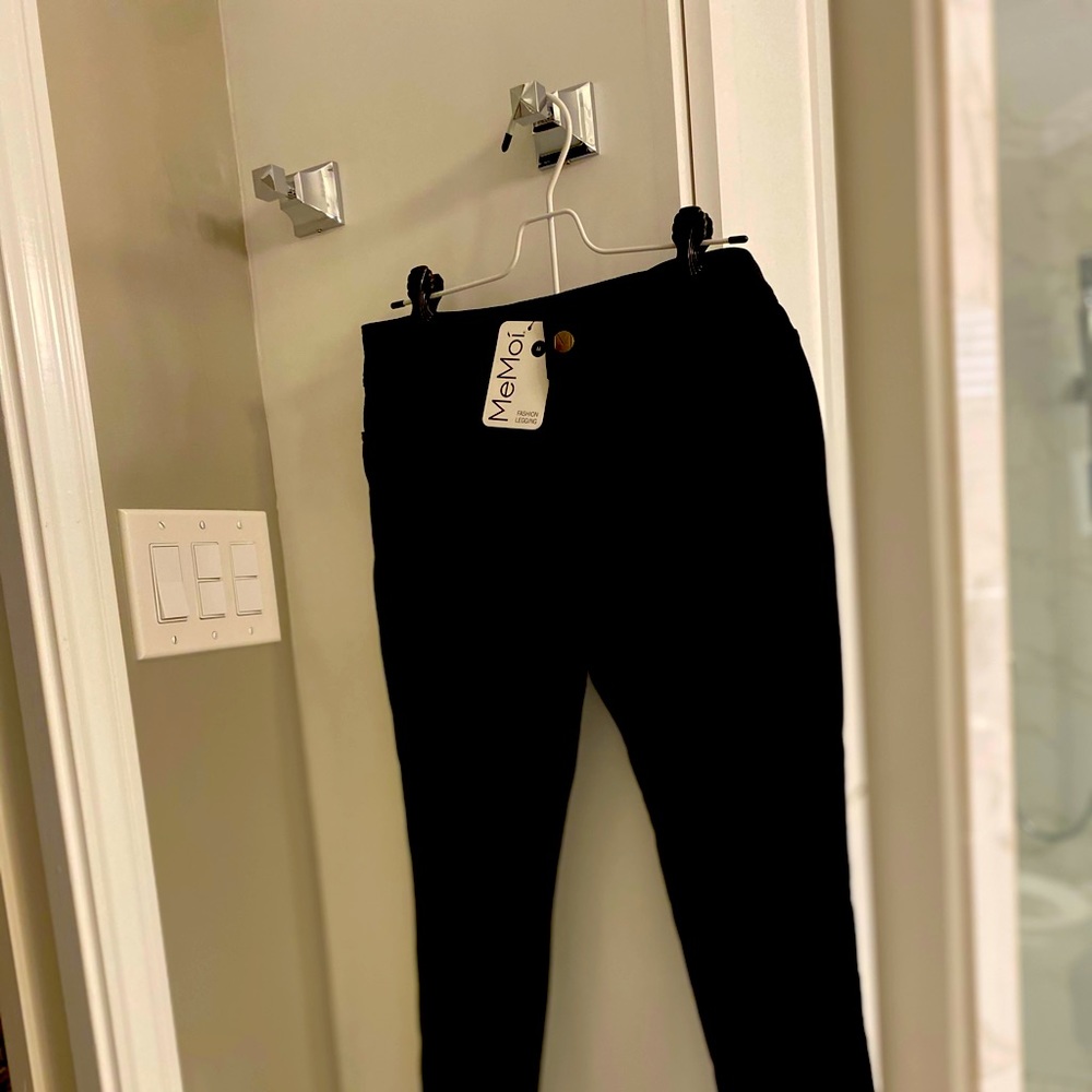 MeMoi Black leggings-NWT -M